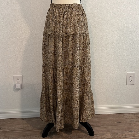 Japna pleated maxi skirt - Picture 3 of 4